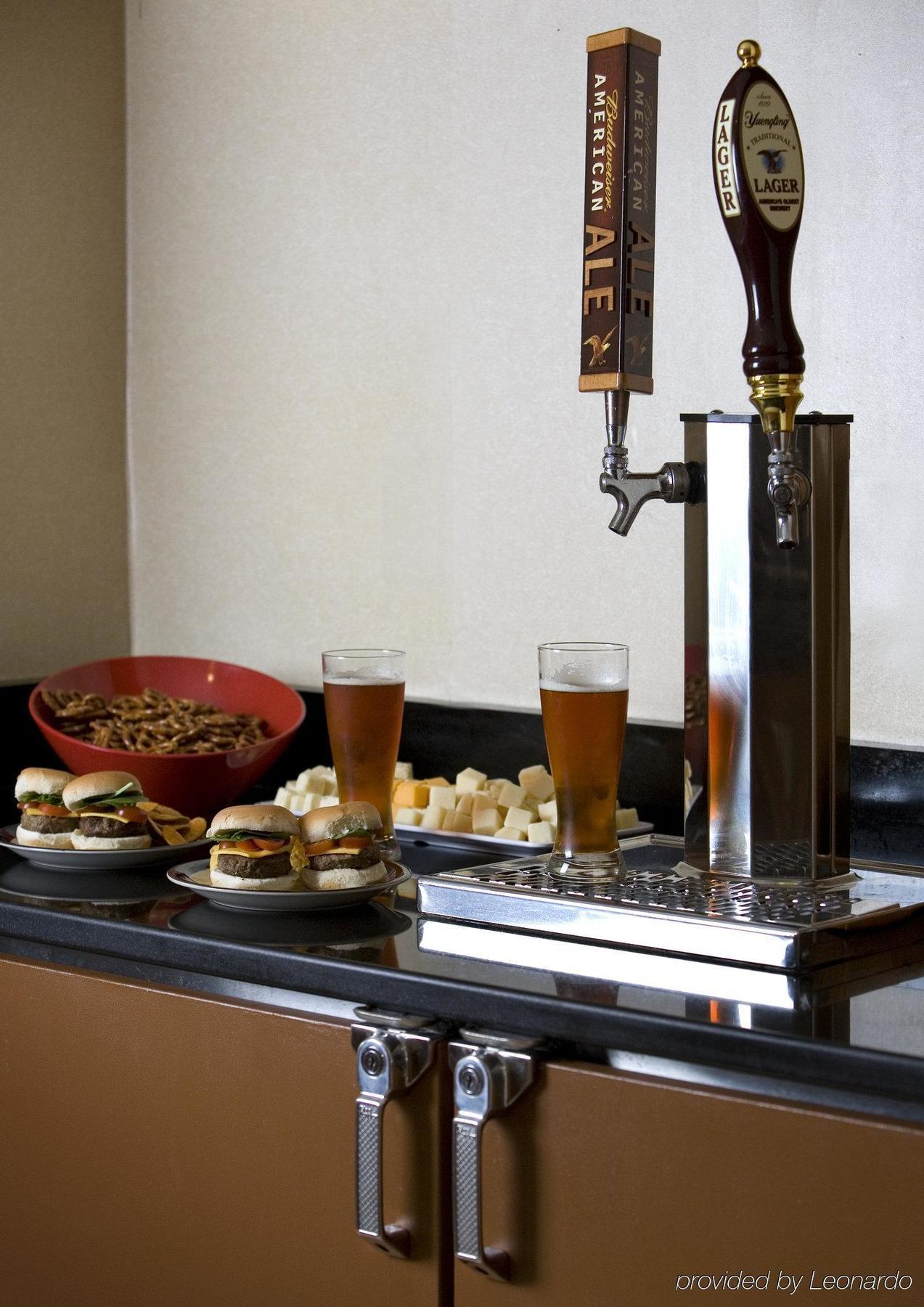 Comfort Inn & Suites Savannah Restaurant bilde